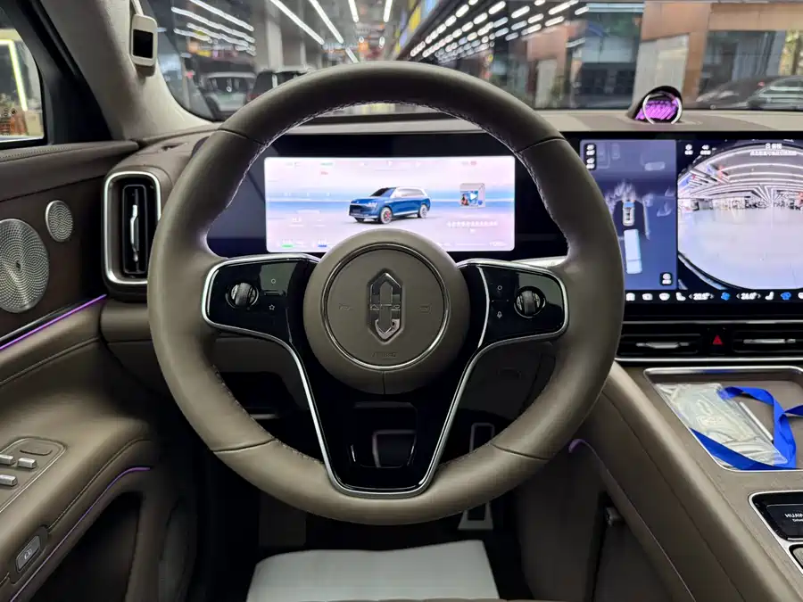 900x675_0_q87_c42_autohomecar__ChxpV2lKTXyAIoaHAAeKltbGQLw205.jpg.webp Used AITO M9 2024 extended range Ultra version 52kWh 5-seater version