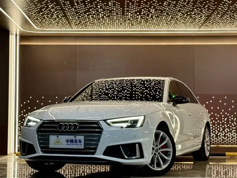 Used Audi A4L 2019 45 TFSI quattro personalized sports version National VI