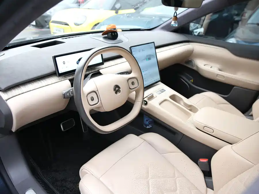 900x675_0_q87_c42_autohomecar__ChxpV2lLRDmAYjSvAAXyuxn3wDc317.jpg.webp Used NIO ET7 2022 model 100kWh first edition