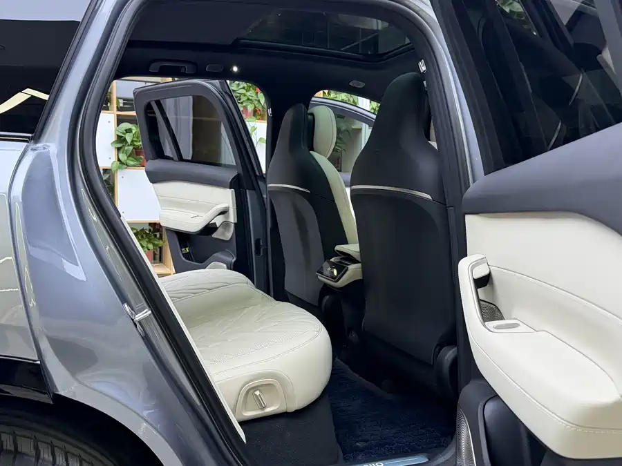 Used NIO ES6 2025 model 75kWh