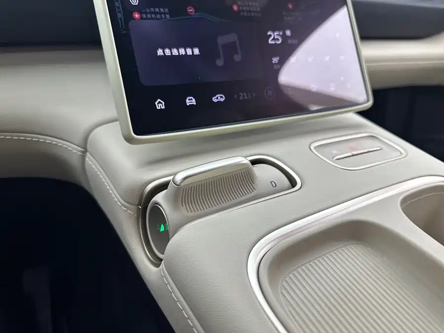 Used NIO ES6 2024 model 75kWh