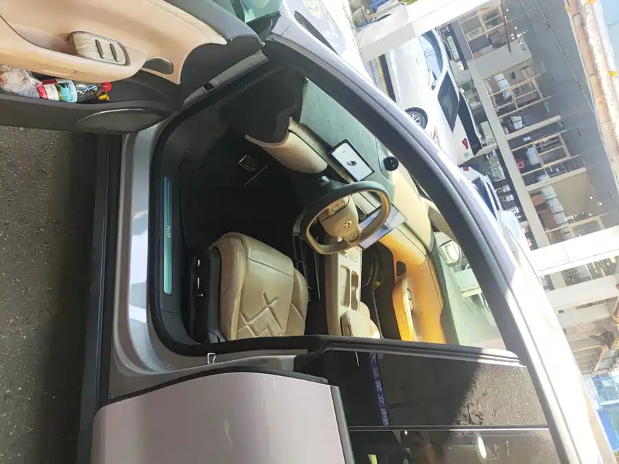 900x675_0_q87_c42_autohomecar__ChxpV2lM6HqAckq9AAM_Yx70FWI677.jpg.webp Used NIO ET7 2022 model 100kWh first edition