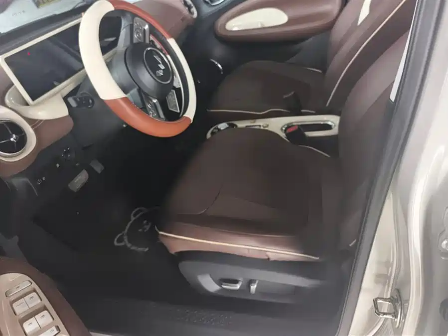 Used Wuling Bingo 2023 model 333km Yuexiang model