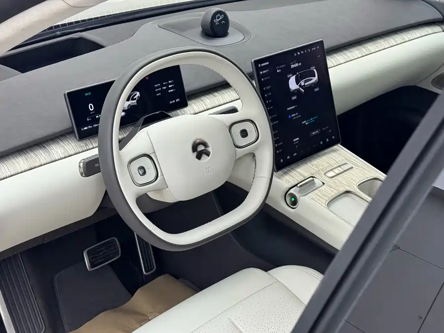 900x675_0_q87_c42_autohomecar__ChxpV2lN_SuAXh-7AAgRzhuF7UQ438.jpg.webp Used NIO ET7 2024 75kWh Executive Edition