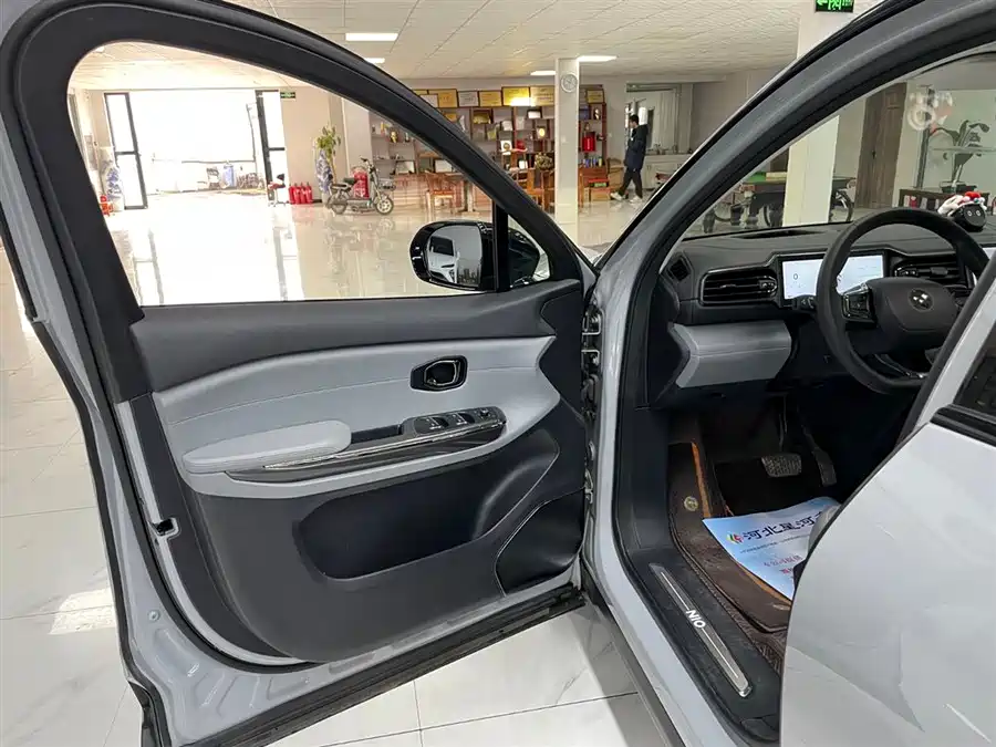 900x675_0_q87_c42_autohomecar__ChxpV2lOIhOANoDIAAIfAsdHLVw747.jpg.webp Used NIO ES6 2020 455KM Sports Edition