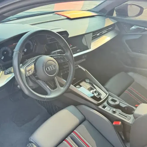 900x675_0_q87_c42_autohomecar__ChxpV2lQnJyAbuHbAAgwNAoaVps743.jpg.webp Used Audi A3 2022 Sportback 35 TFSI stylish and sporty