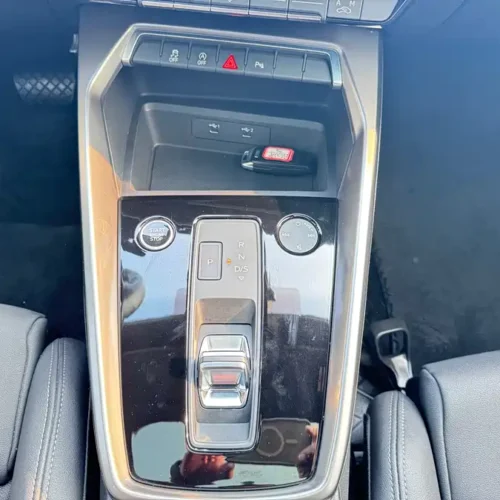 900x675_0_q87_c42_autohomecar__ChxpV2lQnKOAGlPIAAm2epkUAYY603.jpg.webp Used Audi A3 2022 Sportback 35 TFSI stylish and sporty