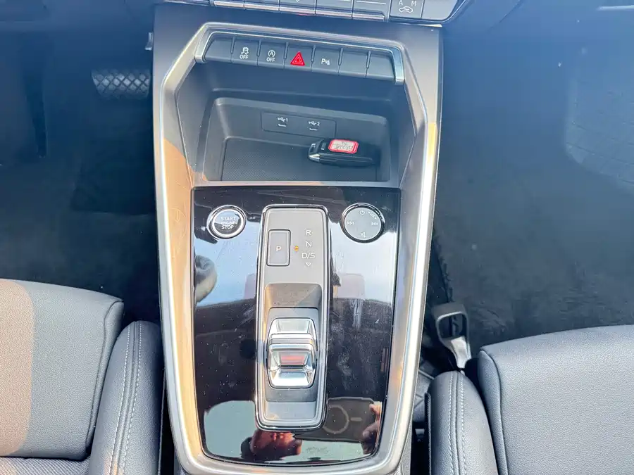 900x675_0_q87_c42_autohomecar__ChxpV2lQnKOAGlPIAAm2epkUAYY603.jpg.webp Used Audi A3 2022 Sportback 35 TFSI stylish and sporty