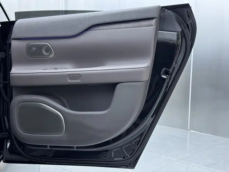 900x675_0_q87_c42_autohomecar__ChxpVWi5ViuAO8-lAAQFMhV-E54666.jpg.webp Used NIO ET7 2024 100kWh Executive Edition