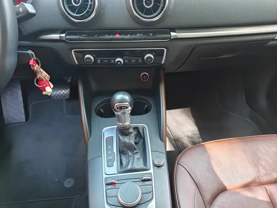 Used Audi A3 2015 Limousine 35 TFSI Million Commemorative Comfort Model