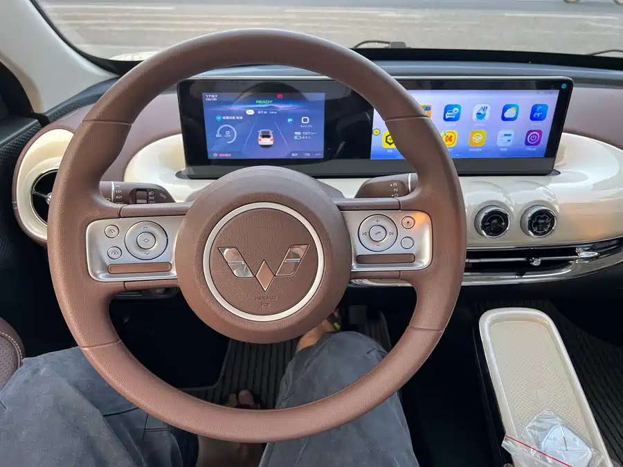 900x675_0_q87_c42_autohomecar__ChxpVWiqc_eAO8jVAAk2nyvmF4E811.jpg.webp Used Wuling Bingo 2025 model 333km Yuexiang model