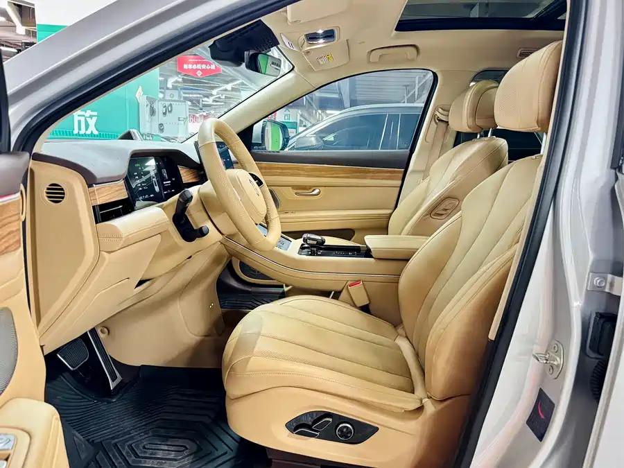 900x675_0_q87_c42_autohomecar__ChxpVWjY-EqAKMUAAAjZOO8R94o304.jpg.webp Used HUAWEI AITO M7 2024 1.5T rear drive Plus version 5 seats