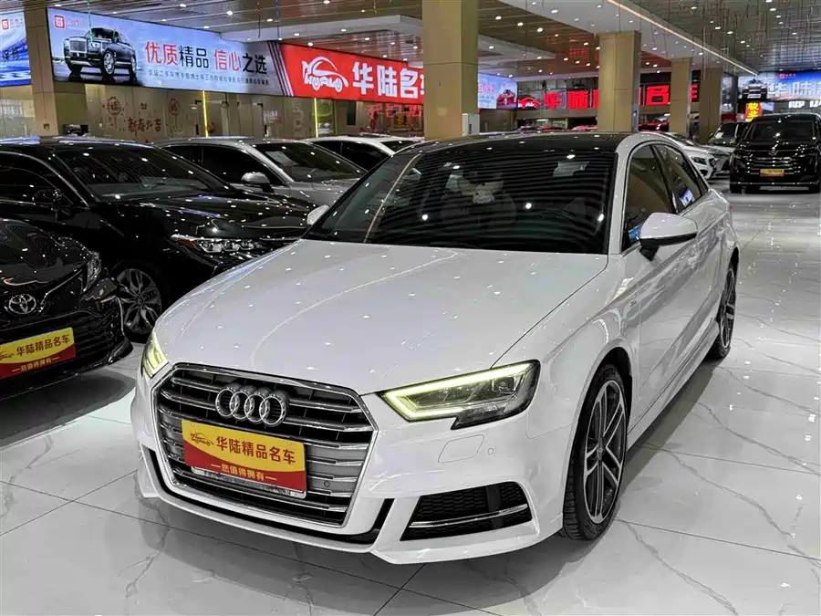 900x675_0_q87_c42_autohomecar__ChxpVWjd7riAPCO6AAKmfjezq28032.jpg.webp Used Audi A3 2020 Limousine 35 TFSI Sports National V