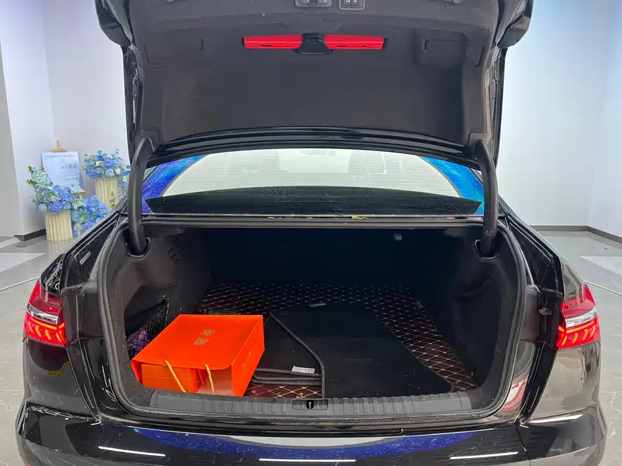 900x675_0_q87_c42_autohomecar__ChxpVWjg9h6AbT5yAAk6UYJedf0217.jpg.webp Used Audi A6L 2020 55 TFSI quattro exclusive dynamic model