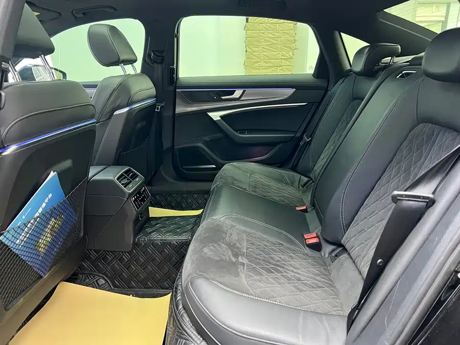 900x675_0_q87_c42_autohomecar__ChxpVWjg9hSAUpmVAAnAXbtrDn4555.jpg.webp Used Audi A6L 2020 55 TFSI quattro exclusive dynamic model