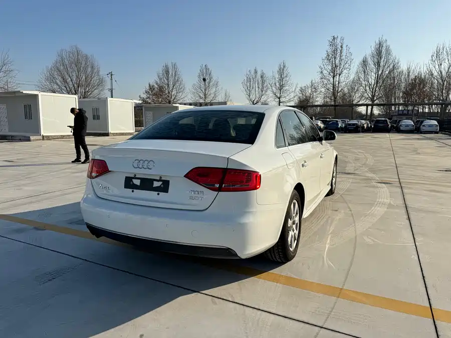 Used Audi A4L 2012 2.0 TFSI automatic comfort type