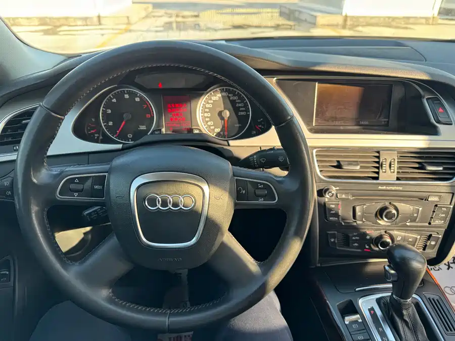 Used Audi A4L 2012 2.0 TFSI automatic comfort type