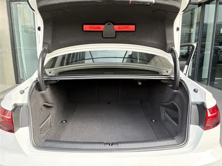 Used Audi A4L 2022 40 TFSI luxury and dynamic model