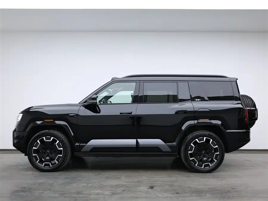 900x675_0_q87_c42_autohomecar__ChxpVWk1O5yAVJqTAAEyME8qmyc668.jpg.webp Used BYD Leopard 8 2025 Zhiyong flagship version 7 seats