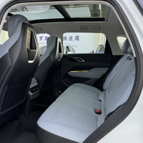 900x675_0_q87_c42_autohomecar__ChxpVWk1Q6GAXTbEAAcccT6JKkY726.jpg.webp Used Hongqi HS3 PHEV 2025 117km Jinwei Edition