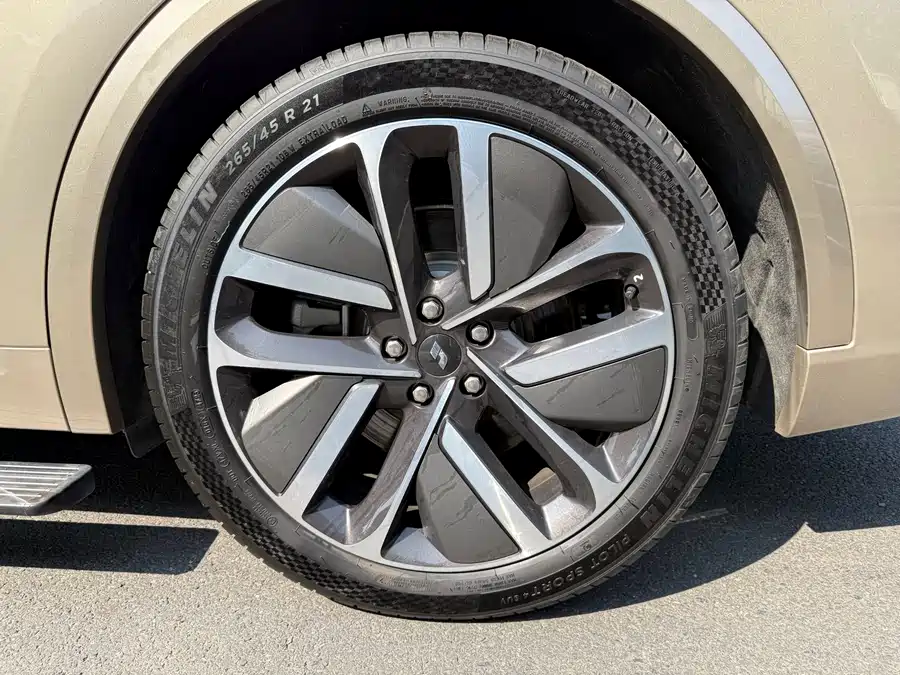 Used Li Auto L9 2024 Ultra