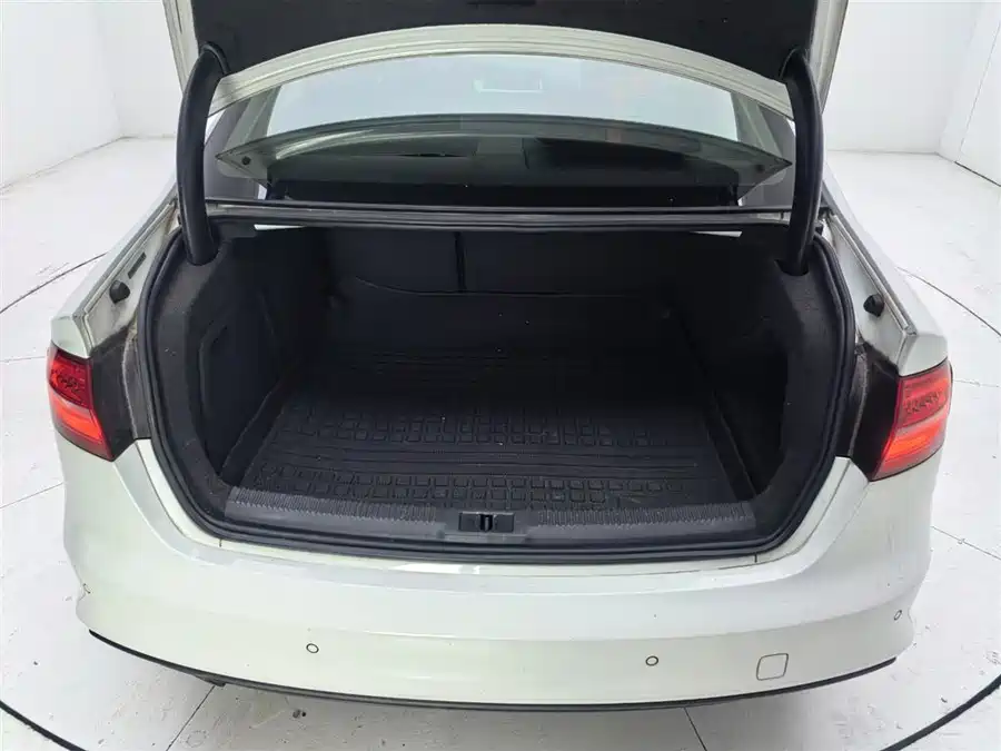 Used Audi A4L 2015 45 TFSI quattro personalized sports model