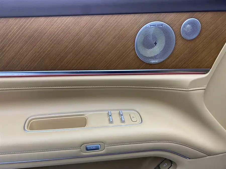 900x675_0_q87_c42_autohomecar__ChxpVWk6Ps6AW4JgAAG5BfstqcU911.jpg.webp Used AITO M9 2025 extended range Ultra version 52kWh 5-seater version