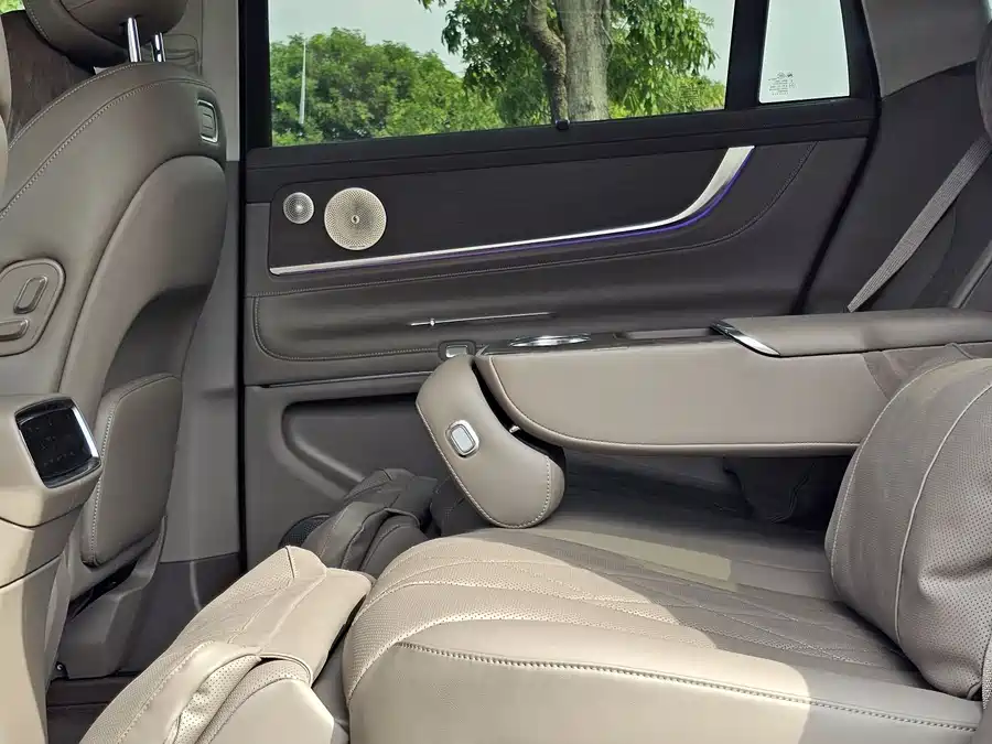 900x675_0_q87_c42_autohomecar__ChxpVWk6SmCABjn9AAcEjjrtLRk615.jpg.webp Used AITO M9 2024 extended range Max version 42kWh 5-seater version