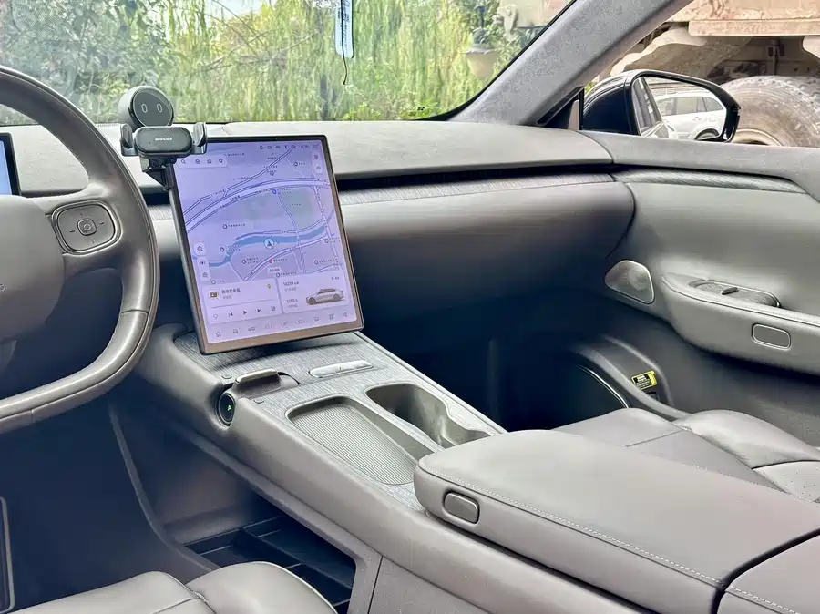 900x675_0_q87_c42_autohomecar__ChxpVWk7mAWAEA-kAAS-yji8OH0805.jpg.webp Used NIO ET7 2022 model 100kWh first edition