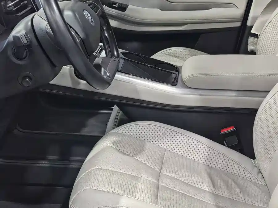 900x675_0_q87_c42_autohomecar__ChxpVWk7peWATisvAAN3C34WKxY212.jpg.webp Used NIO ES8 2018 model 355KM baseline version seven-seater version