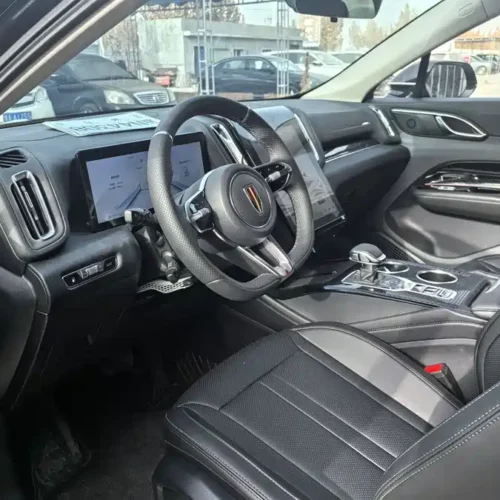 900x675_0_q87_c42_autohomecar__ChxpVWk7zQOADnS4AAbxp2M89y4527.jpg.webp Used Hongqi HS3 PHEV 2025 117km Jinwei Edition