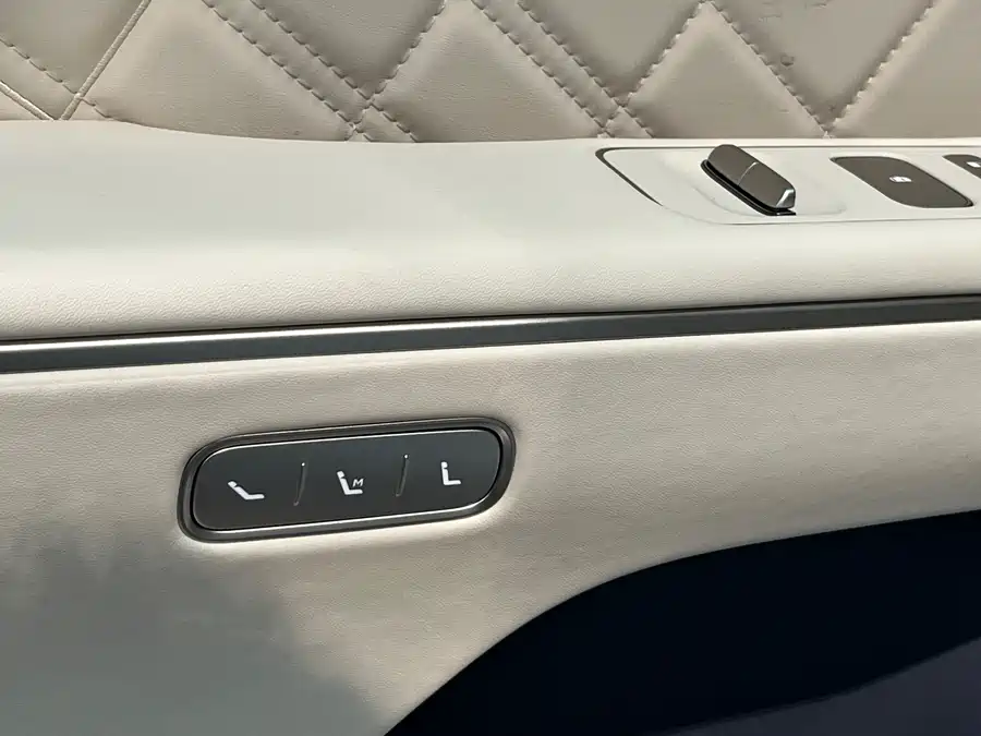 900x675_0_q87_c42_autohomecar__ChxpVWk82RmAPm5OAAfhjWmyxlg264.jpg.webp Used NIO ET9 2025 model 102kWh