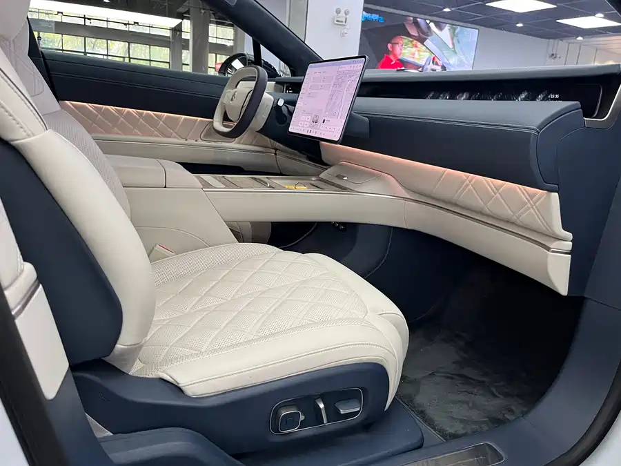 900x675_0_q87_c42_autohomecar__ChxpVWk82SCAV4ozAAibVMOlwtg696.jpg.webp Used NIO ET9 2025 model 102kWh