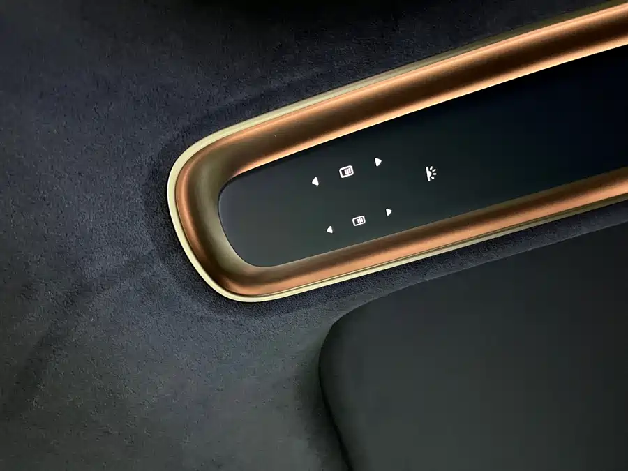 900x675_0_q87_c42_autohomecar__ChxpVWk82SmAeuHwAAjZYnJi8mI145.jpg.webp Used NIO ET9 2025 model 102kWh