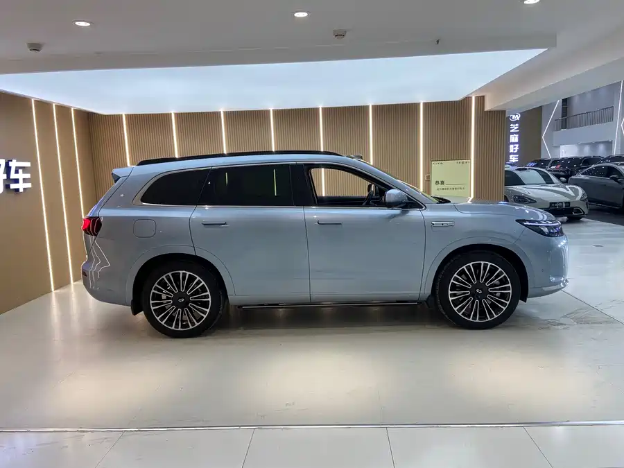 900x675_0_q87_c42_autohomecar__ChxpVWk89fyAGPLmAAawhpBO4aY030.jpg.webp Used HUAWEI AITO M7 2024 1.5T Intelligent Driving Four-wheel Drive Max Edition 5 Seats