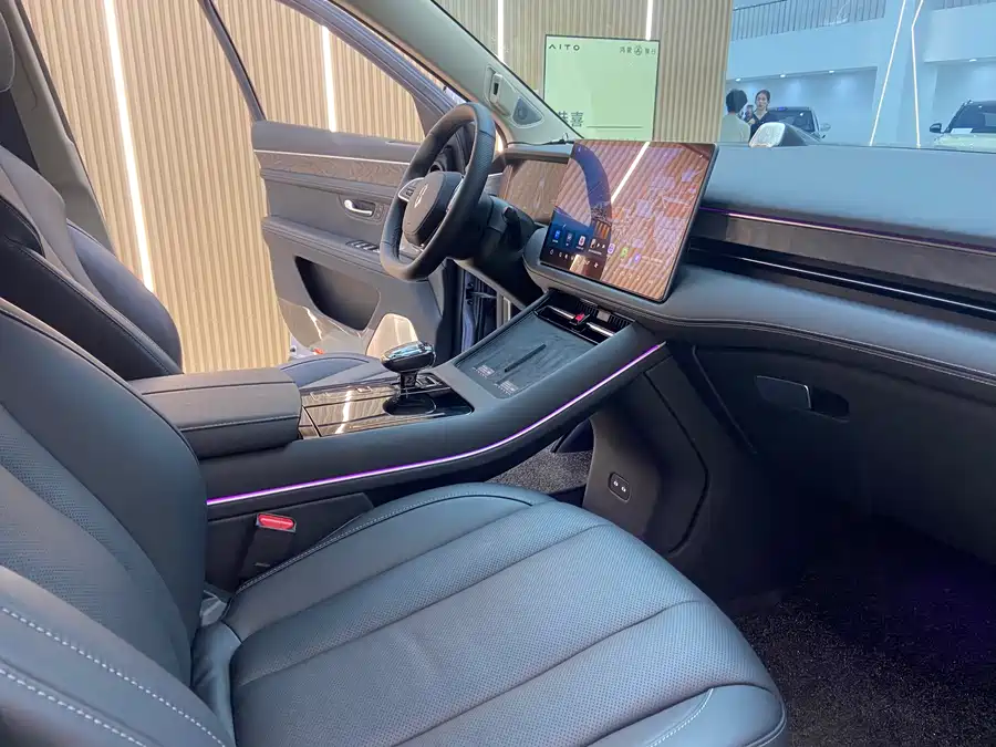 900x675_0_q87_c42_autohomecar__ChxpVWk89gCAYihKAAqEhN8cGhE154.jpg.webp Used HUAWEI AITO M7 2024 1.5T Intelligent Driving Four-wheel Drive Max Edition 5 Seats