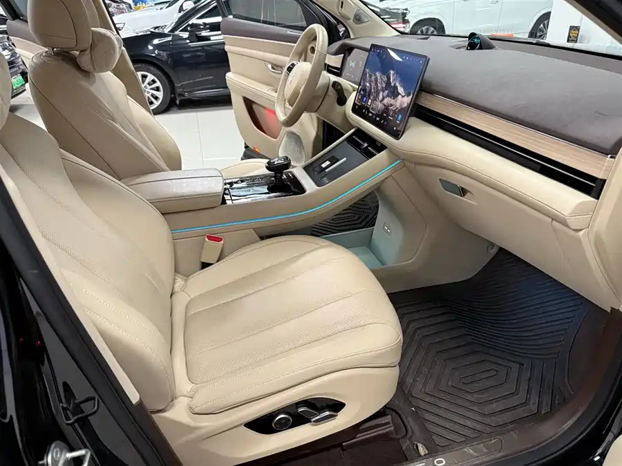 900x675_0_q87_c42_autohomecar__ChxpVWk8CfGATKYoAAI_nqcM6VA220.jpg.webp Used HUAWEI AITO M7 2024 1.5T Smart Driving Rear Drive Pro Version 5 Seats