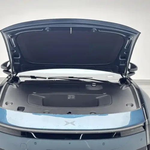 900x675_0_q87_c42_autohomecar__ChxpVWk9B4yALadaAAQFzSL5S0s727.jpg.webp Used Xpeng P7 2025 model 820 ultra long battery life Ultra