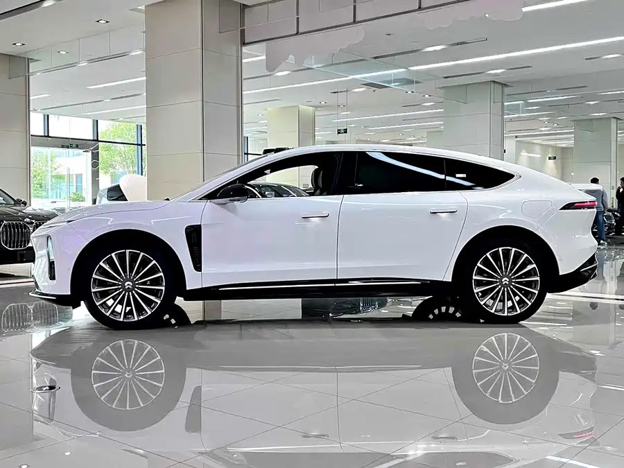 900x675_0_q87_c42_autohomecar__ChxpVWkCwuuATz8EAAiA9p8UXq8658.jpg.webp Used NIO ET9 2025 model 102kWh