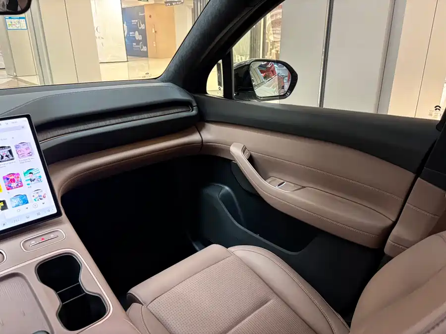 Used NIO ES6 2024 model 75kWh