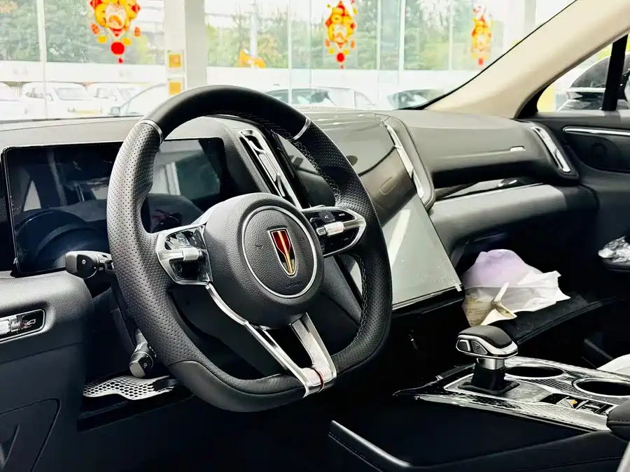 900x675_0_q87_c42_autohomecar__ChxpVWkMDXSACqHuAAied2YMKF8373.jpg.webp Used Hongqi HS3 PHEV 2025 117km Jinwei Edition