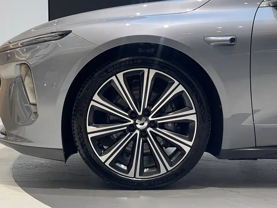 900x675_0_q87_c42_autohomecar__ChxpVWkPA76AW9e6AAYX3E6OZhM898.jpg.webp Used NIO ET7 2024 75kWh Executive Signature Edition