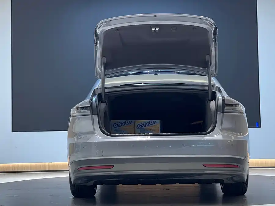 900x675_0_q87_c42_autohomecar__ChxpVWkPA8-AK8gKAAQbkVY32pk577.jpg.webp Used NIO ET7 2024 75kWh Executive Signature Edition