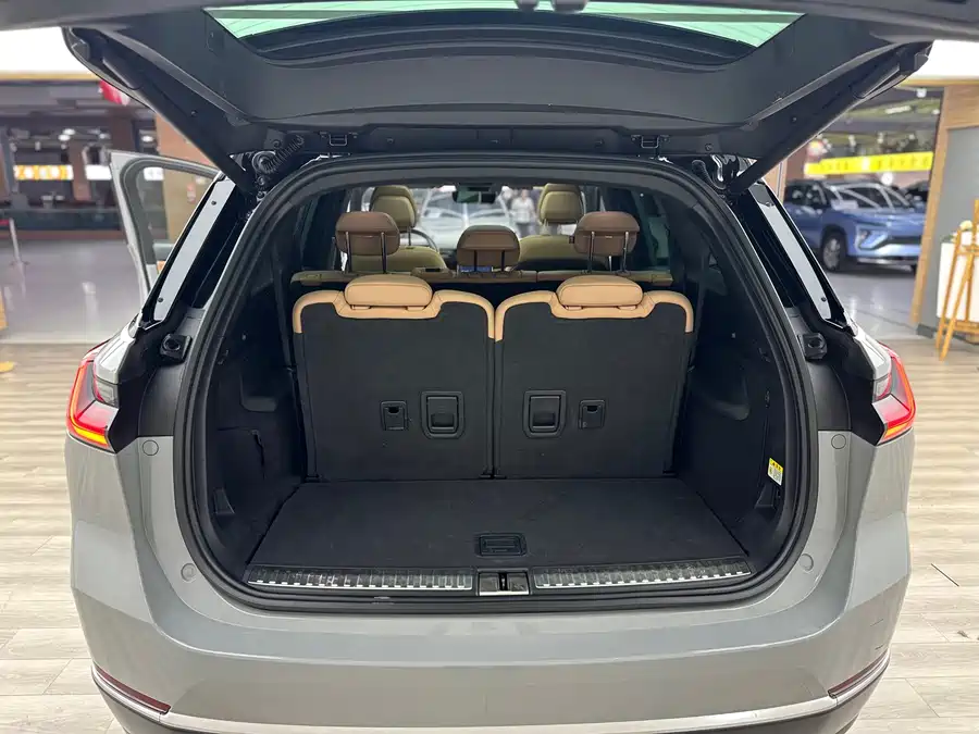 900x675_0_q87_c42_autohomecar__ChxpVWkQB3OARnC1AAho3KgpXmk423.jpg.webp Used NIO ES8 2020 450KM seven-seater version