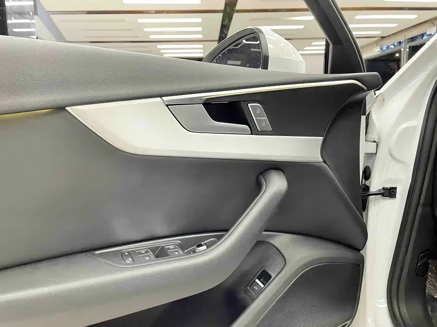 Used Audi A4L 2023 40 TFSI Fashionable and Dynamic