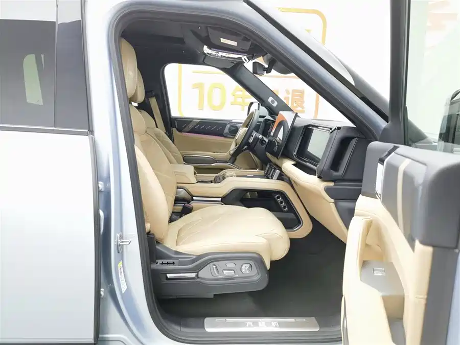 900x675_0_q87_c42_autohomecar__ChxpVWkVp_-Ab29zAAGUb28uZ3o437.jpg.webp Used BYD Leopard 8 2025 Zhiyong flagship version 7 seats