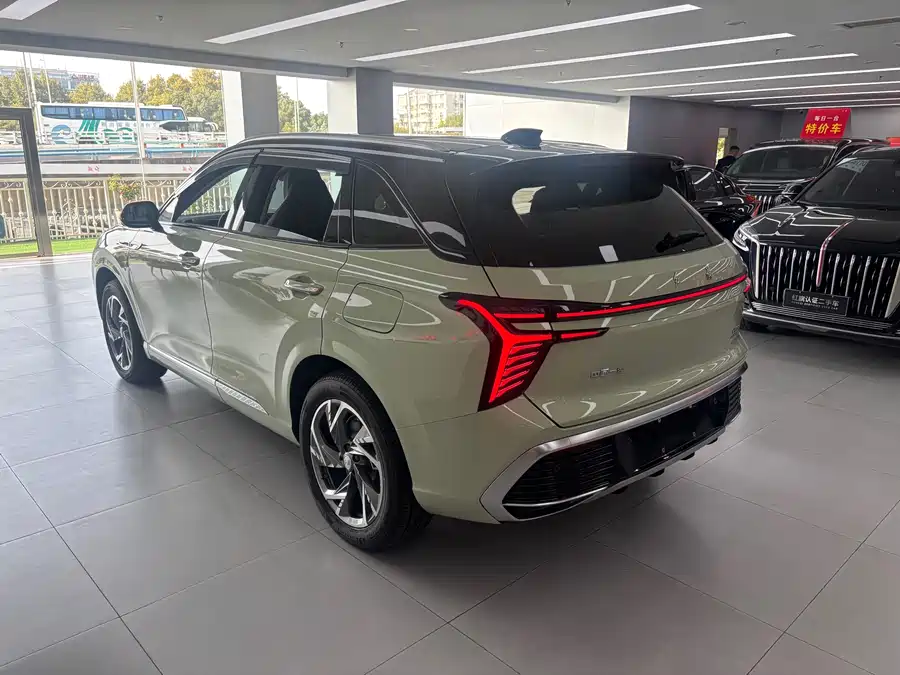 900x675_0_q87_c42_autohomecar__ChxpVWkWfM2AR7AFAAgbkmNMlTk971.jpg.webp Used Hongqi HS3 PHEV 2024 115km Jinwei Edition