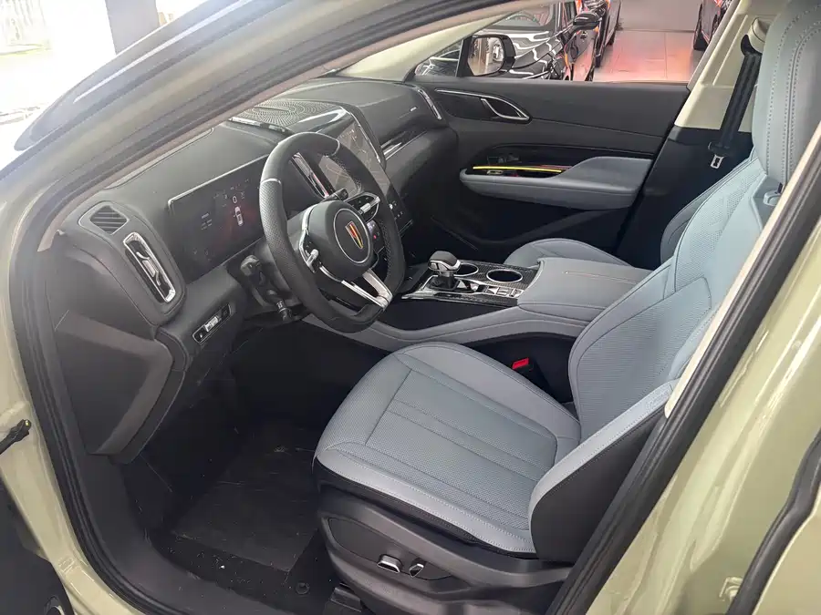 900x675_0_q87_c42_autohomecar__ChxpVWkWfM6AZ8c4AAhURydu4VQ203.jpg.webp Used Hongqi HS3 PHEV 2024 115km Jinwei Edition