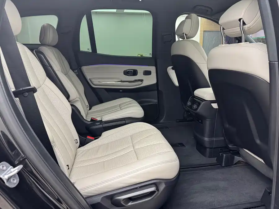 900x675_0_q87_c42_autohomecar__ChxpVWkYIqqABv5MAAirN-JDHv8488.jpg.webp Used NIO ES8 2020 450KM six-seater version