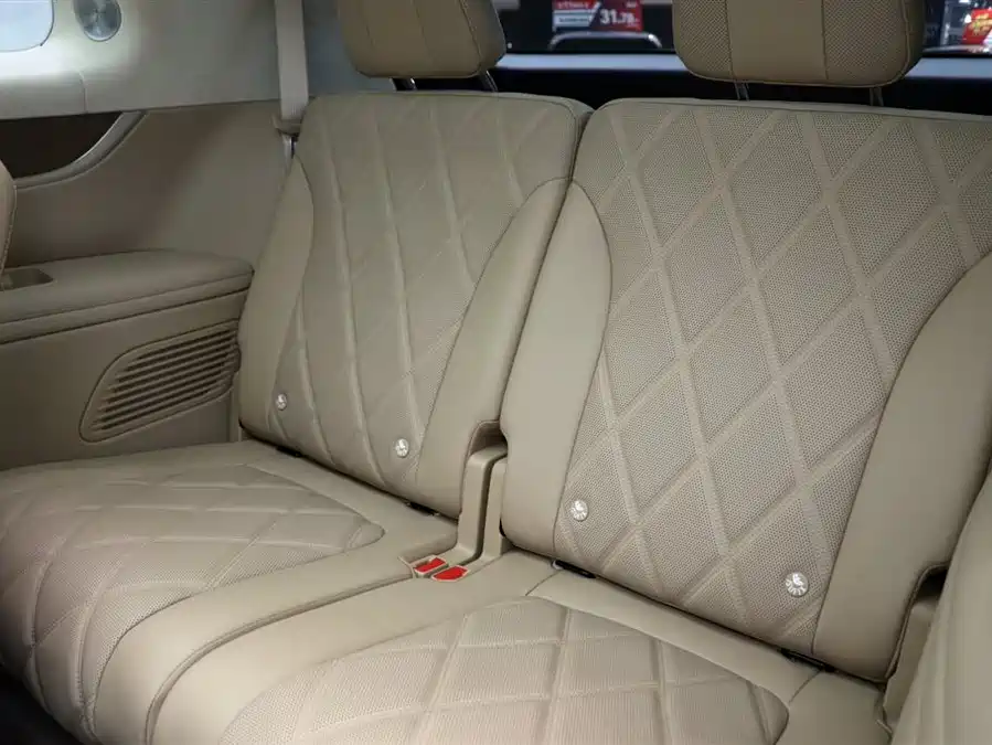 900x675_0_q87_c42_autohomecar__ChxpVWkYRBqATfDXAAGFi11UTb8629.jpg.webp Used AITO M9 2025 extended range Ultra version 52kWh 6-seater version